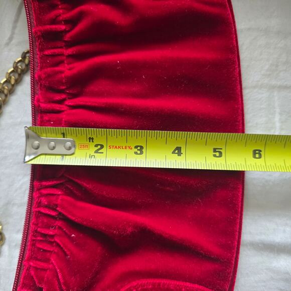 Vintage XOXO Y2K Burgundy Red Velvet Gold Chain Purse with Charms Shoulder Bag - Picture 10 of 10